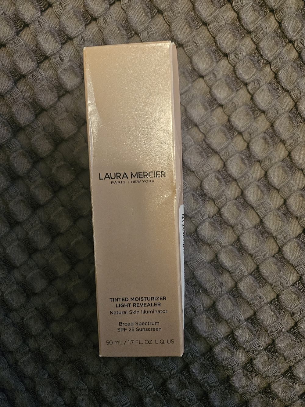 Laura Mercier Tinted Moisturizer Light Revealer - 2N1 Nude